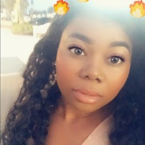 Meet your Posher, Lynda